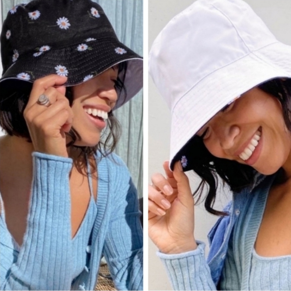 Reversible bucket hat